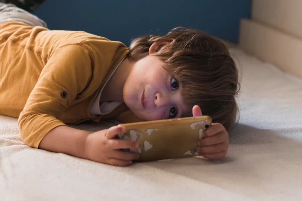 Overstimulated child passive screen time